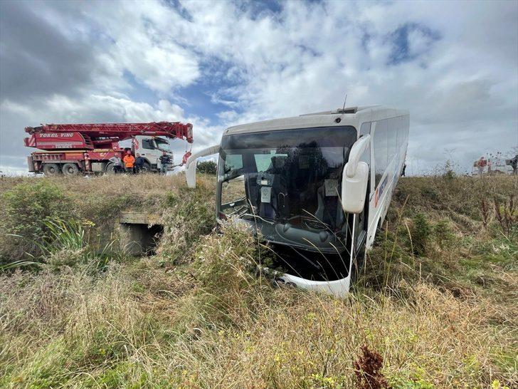 GÜNCELLEME - Kastamonu'da yolcu otobüsü ile minibüs çarpıştı, 10 kişi yaralandı G1