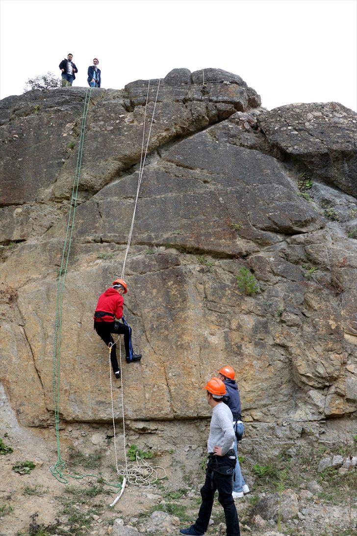 Bolu'da çevik kuvvet ekiplerine arama kurtarma ve dağcılık eğitimi verildi G1