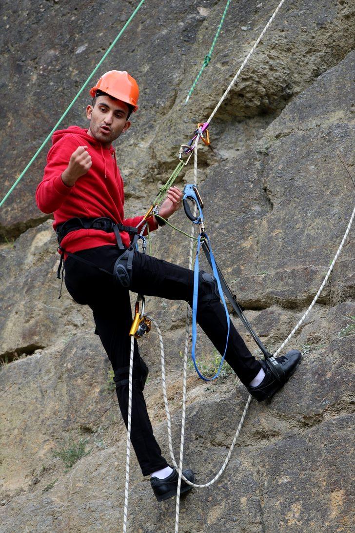 Bolu'da çevik kuvvet ekiplerine arama kurtarma ve dağcılık eğitimi verildi G2