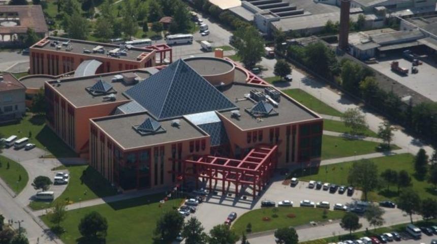 Serdenge&ccedil;ti'den para politikası konferansı