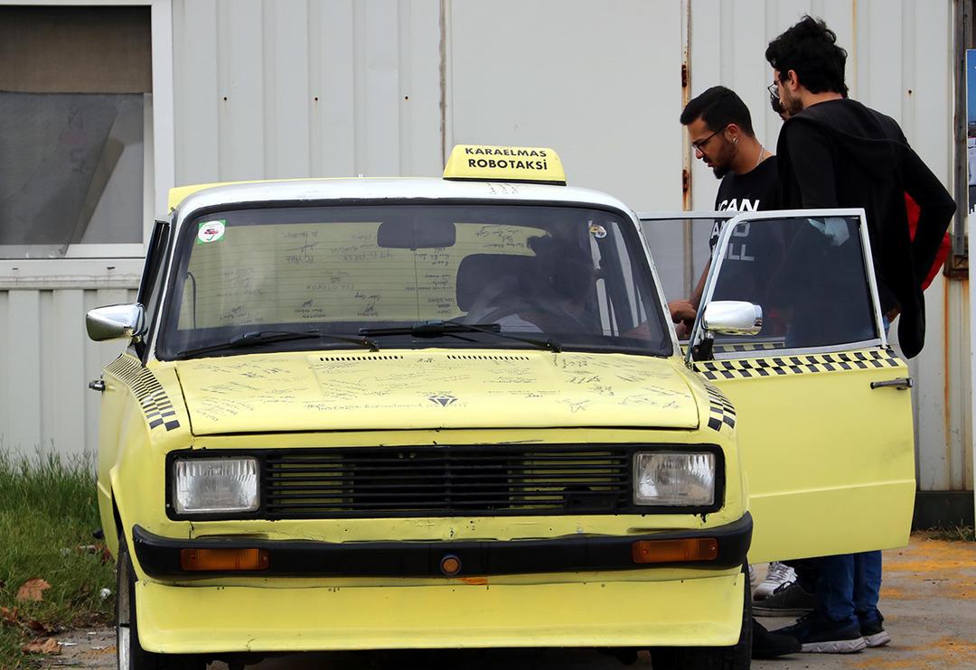 3 bin TL'ye aldıkları Murat 124, otonom ara&ccedil; oldu! İşte Zonguldak'ın Tesla'sı "Sercedes"