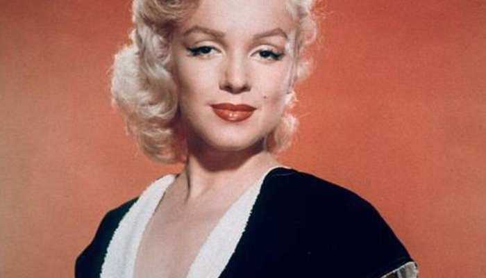 Sırrı yıllar sonra ortaya çıktı! Marilyn Monroe’un gözleri daha büyük gösteren makyajının ipucu...
