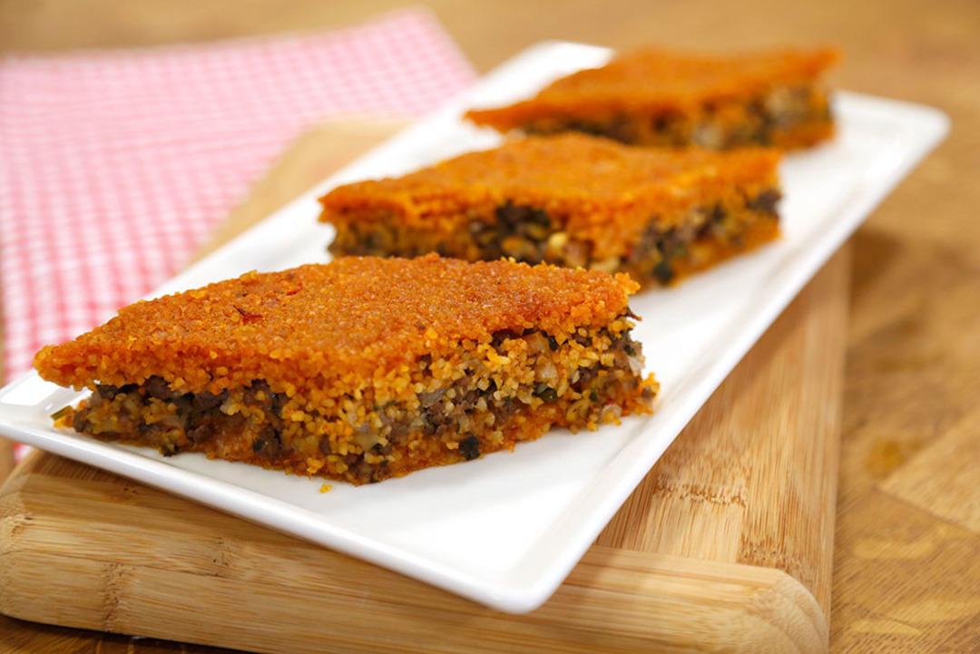 Tepsili i&ccedil;li k&ouml;fte nasıl yapılır? MasterChef tepside i&ccedil;li k&ouml;fte tarifi ve malzemeleri neler?