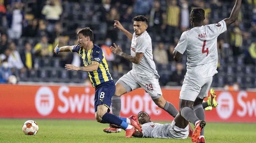 F.Bahçeli isimlere tribünlerden tepki