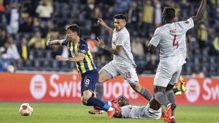 F.Bahçeli isimlere tribünlerden tepki