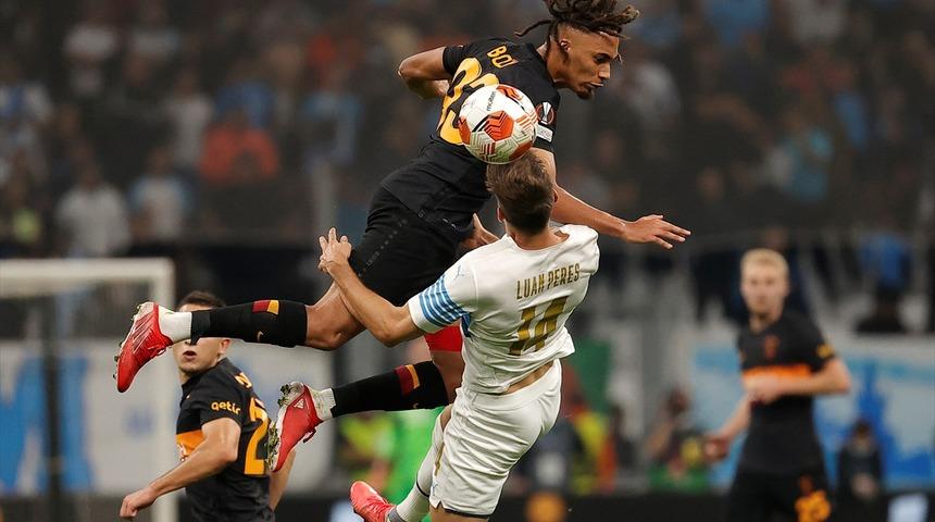 Galatasaray'a Sacha Boey'den k&ouml;t&uuml; haber