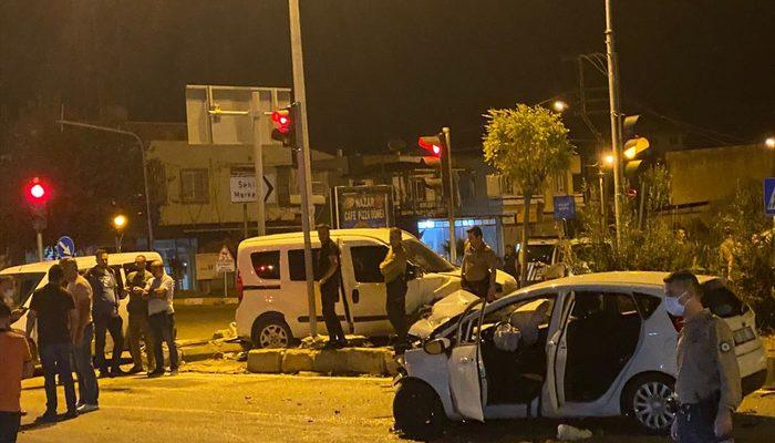 Adana'da feci kaza: 2'si polis 5 kişi yaralandı