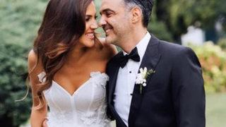 Arda Türkmen ile evlenen Melodi Elbirliler giyemediği gelinlikle pozunu paylaştı