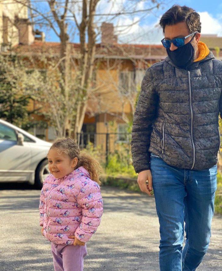 Çok Güzel Hareketler Bunlar Bülent Parlak'ın kızı büyüdü! İşte dünden bugüne baba-kız fotoğrafları... G4