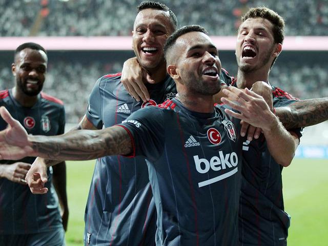 Beşiktaş'ta 3 yıldız, maç kadrosuna alındı!