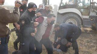 Çorum’da genelev yıkımında gerginlik! Kepçenin önüne atladılar