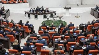 Meclis açılışında dikkat çeken anlar: Alkış ittifakı