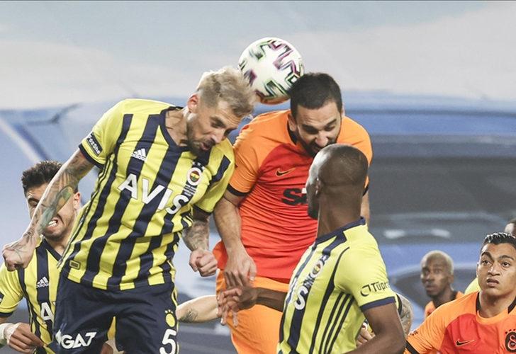 Fenerbahçe'de Jose Sosa ile yollar ayrılıyor