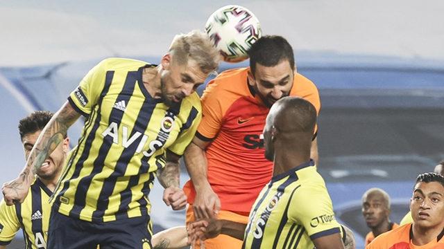 Fenerbahçe'de Jose Sosa ile yollar ayrılıyor