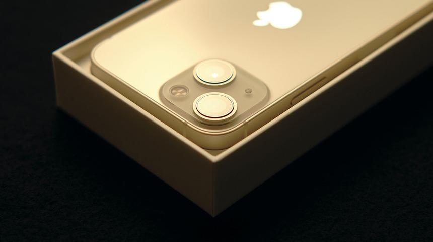 Apple'ın iPhone 13 kutularından yine şarj aleti ve kulaklık çıkmadı, bir ülke hariç!