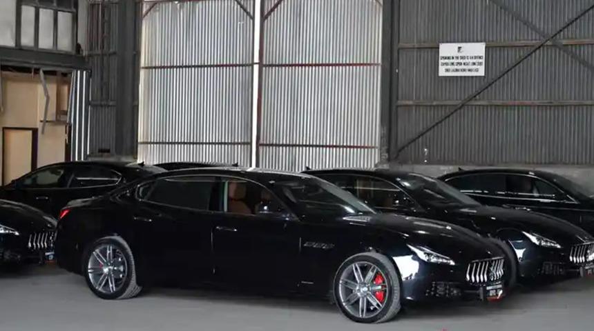 Papua Yeni Gine'den "kelepir fiyata" satılık Maserati filosu