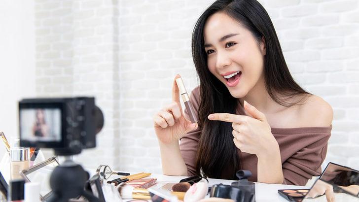 Influencer nedir, ne anlama gelir? İnfluencer’lar nasıl para kazanıyor? G2