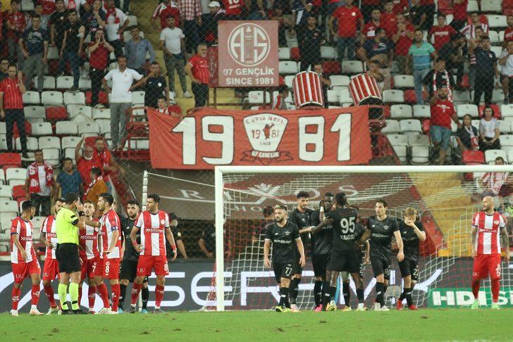 Fraport TAV Antalyaspor-Adana Demirspor maçının ardından G4