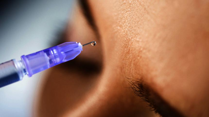 İngiltere'de 18 yaş altına "botoks" ve "dudak dolgusu" yasaklandı