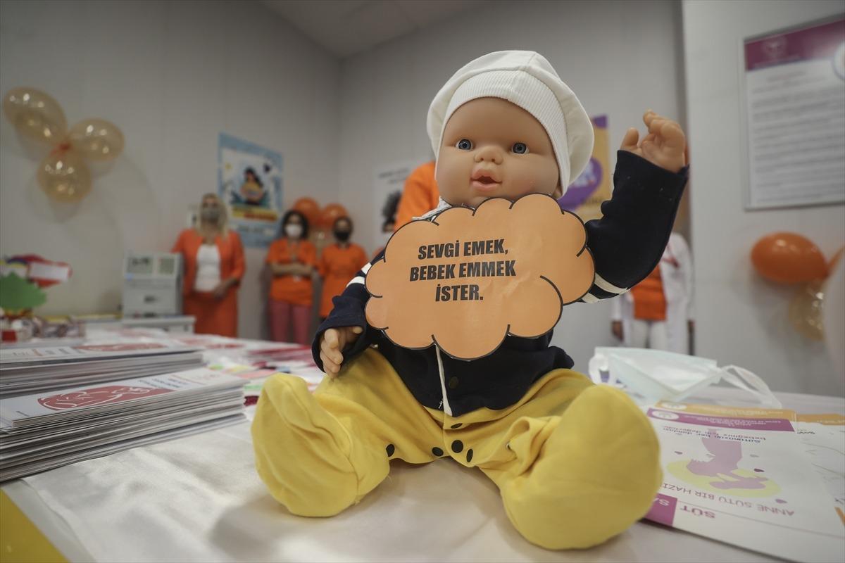 Emzirme d&ouml;neminde Kovid-19'a karşı aşılanma anneyi ve bebeği koruyor