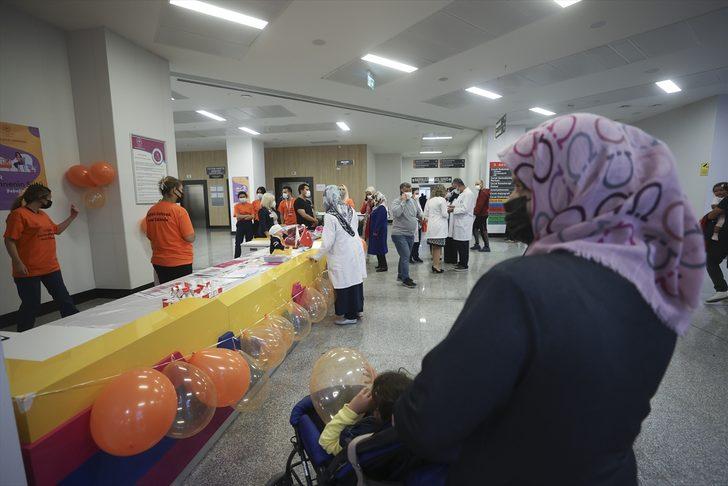 Emzirme döneminde Kovid-19'a karşı aşılanma anneyi ve bebeği koruyor G2