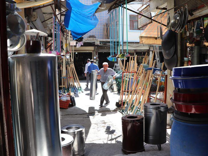 Siirtli dördüncü kuşak teneke ustası 50 yıldır saca şekil veriyor G2