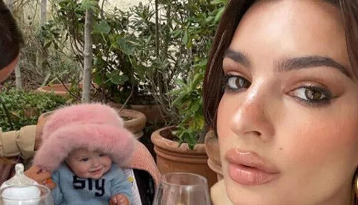 Emily Ratajkowski bebeğinin yüzünü gösterdi