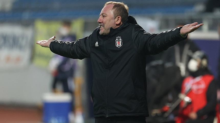 Süper Lig'de ilk 8 haftanın en iyisi hocası Sergen Yalçın!