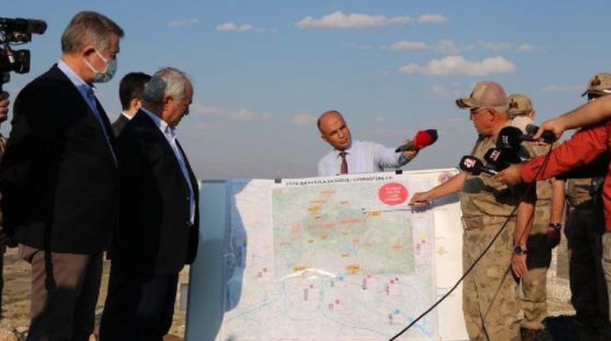Bing&ouml;l'de iki iş&ccedil;i hayatını kaybetti, b&ouml;lgede kapsamlı operasyon başlatan İ&ccedil;işleri Bakanlığı saldırıdan PKK'yı sorumlu tuttu