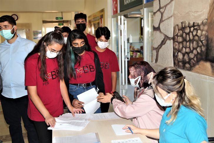 Aşılamada "kırmızı" kategorideki Şanlıurfa'da öğrencilere "aşı olun" çağrısı G2