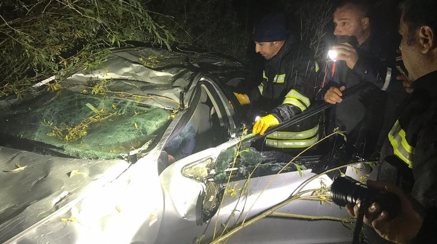 Otomobiliyle yaptığı kazada yaşamını yitiren öğretmenin cesedini jandarma buldu