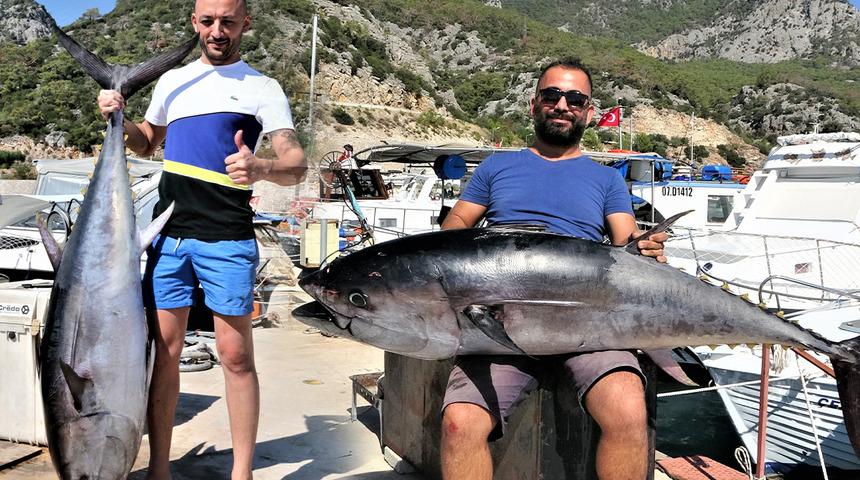 4 saatte yakaladılar: 140 kiloluk dev orkinoks! Gören telefona sarıldı