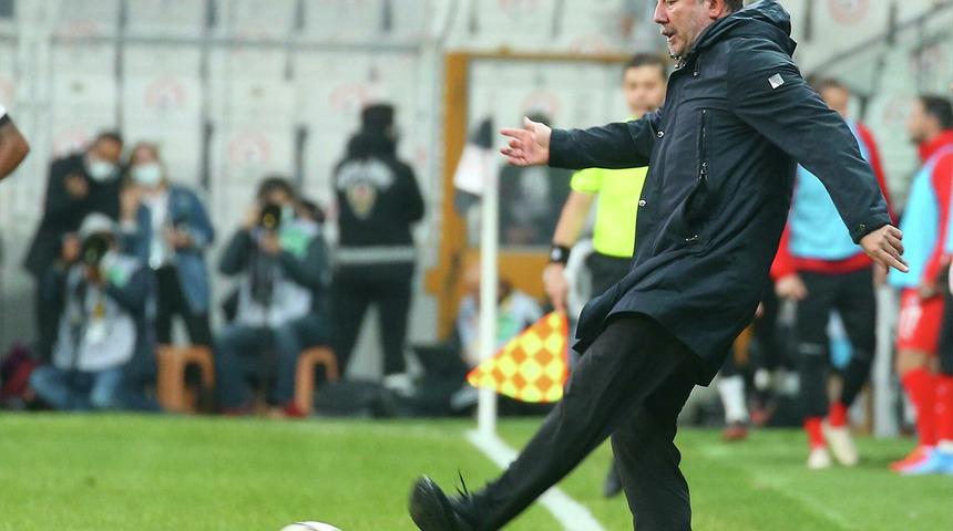 Sergen Yalçın, Galatasaray maçında sahada olacak mı?