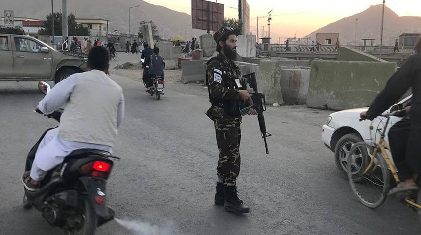 Son Dakika: Kabil'de cami girişinde patlama