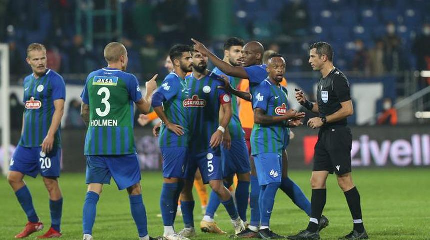 Ali Palabıyık polisle &ccedil;ıktı! &Ccedil;aykur Rizespor-Galatasaray ma&ccedil;ı sonrası b&uuml;y&uuml;k tepki