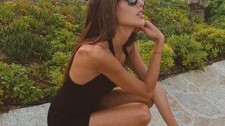 Dilan Çiçek Deniz, derin yırtmaçlı elbisesiyle poz verdi! Instagram'da beğeni yağdı