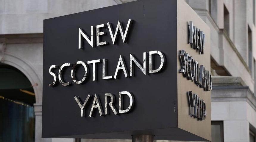 Londra Emniyet M&uuml;d&uuml;rl&uuml;ğ&uuml;'nde g&ouml;revli polis memuruna tecav&uuml;zle su&ccedil;laması