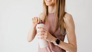 Saçları yumuşacık yapan, asla vazgeçemeyeceğiniz en iyi tuzsuz şampuanlar