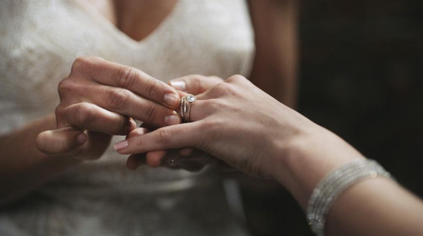 400 eşcinsel ve lezbiyen çift evlendi  