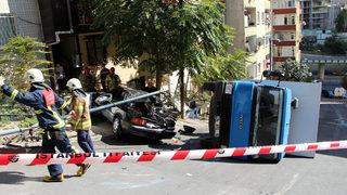 Şişli'de freni patlayan kamyonet sokağı savaş alanına çevirdi