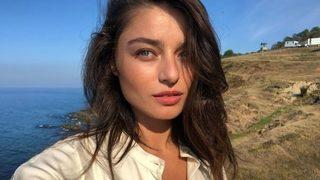 Ada Masalı’nın Haziran’ı Ayça Ayşin Turan’ın estetiksiz halini görenler gözlerine inanamadı