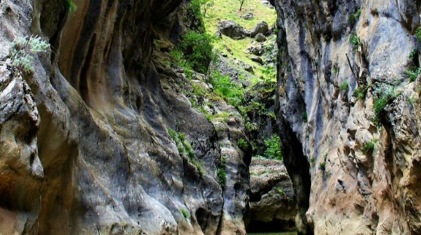 Büyüleyici bir rota! Hançer Kanyonu görenleri kendisine hayran bırakıyor 