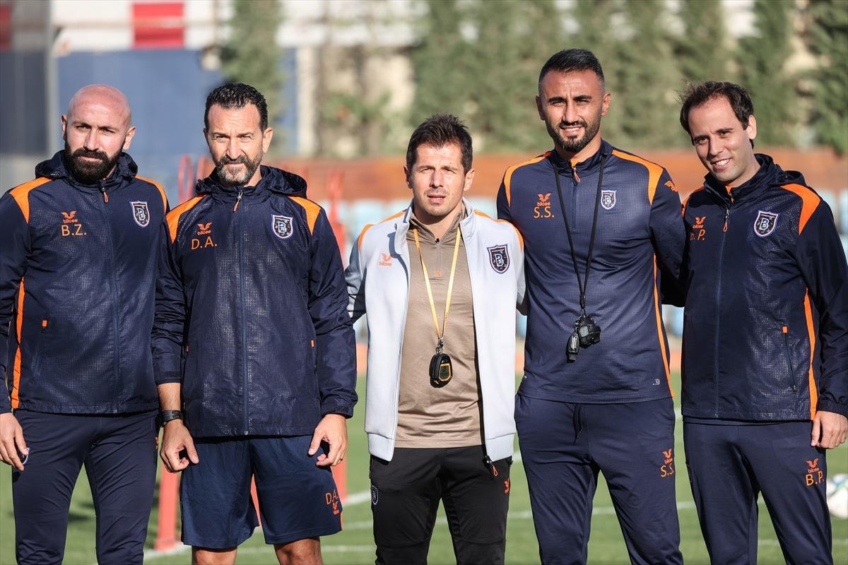 Emre Bel&ouml;zoğlu, Medipol Başakşehir'de ilk antrenmanına &ccedil;ıktı