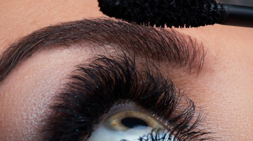 Mikrodalga fırının farklı kullanım alanları sizi &ccedil;ok şaşırtacak! Rimel, limon...