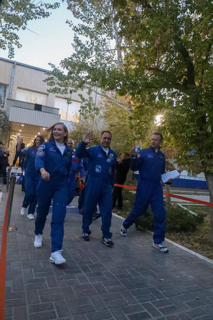 Rus yönetmen ve oyuncu uzaydaki ilk film için yola çıktı G3