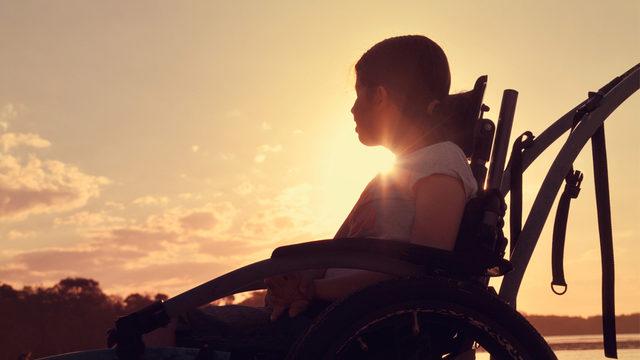 Serebral palsinin erken belirtileri nelerdir?