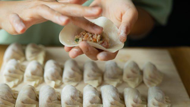 Japon Mantısı (Gyoza) tarifi! Mantının her türlüsünü sevenlerin bayılacağı bir tarif 