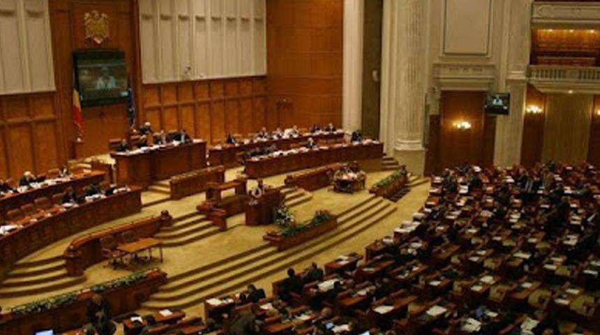 Romanya’da siyasi kriz! Hükümet düştü