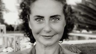 Esra Akkaya Masumlar Apartmanı setinde! Mahallenin Muhtarları'nın ‘Şirin’i Masumlar Apartmanı’nda!