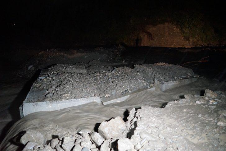 Kastamonu'da ikinci sel kâbusu! Köprüler çöktü, köylere ulaşım kesildi G2